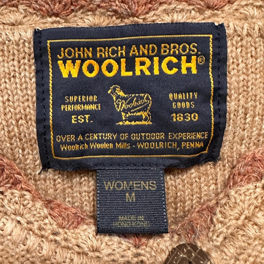 This is a Woolrich women's embroidered wool cardigan - Picture 4 of 7